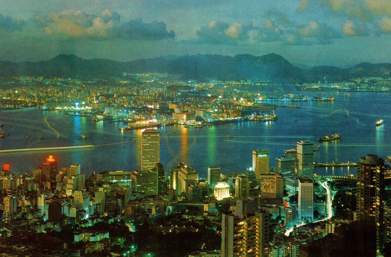 A City as a Character: Hong Kong - Aperture Tours