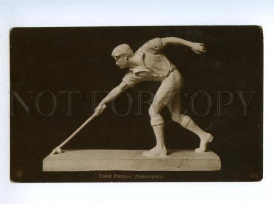 139753 Field Hockey spieler by MARCUSE Vintage NPG postcard