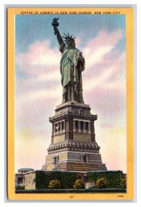 Statue of Liberty New York City NY NYC UNP Unused Linen Postcard W9