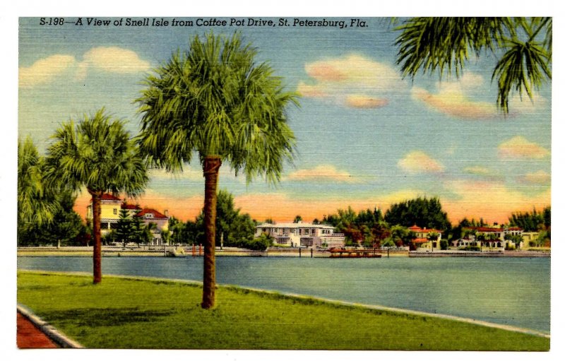 FL - St. Petersburg. Snell Isle from Coffee Pot Drive