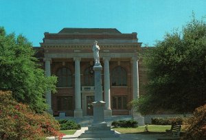 VINTAGE CONTINENTAL SIZE POSTCARD CLARENDON COUNTY COURTHOUSE MANNING S.C.