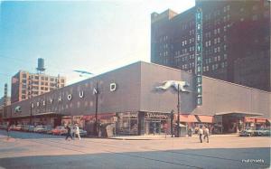 1950s Chicago Illinois Greyhound Bus Terminal Cameo Colorpicture postcard 10093 