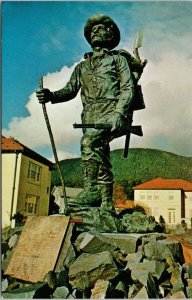 Skagway Bill Statue Sitka AK Alaska Alonzo Victor Lewis Unused Postcard F15