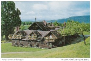 Vermont Stowe Trapp Family Lodge In Its Mountain Setting