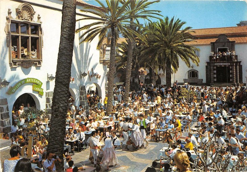 BT16896 Las palmas de Gran canaria danzas tipicas en el pueblo canario  spain