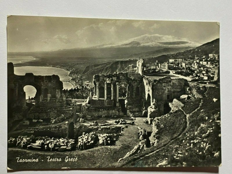 POSTED  PICTURE POSTCARD ITALY - TAORMINA GREEK THEATRE   (KK2407) 