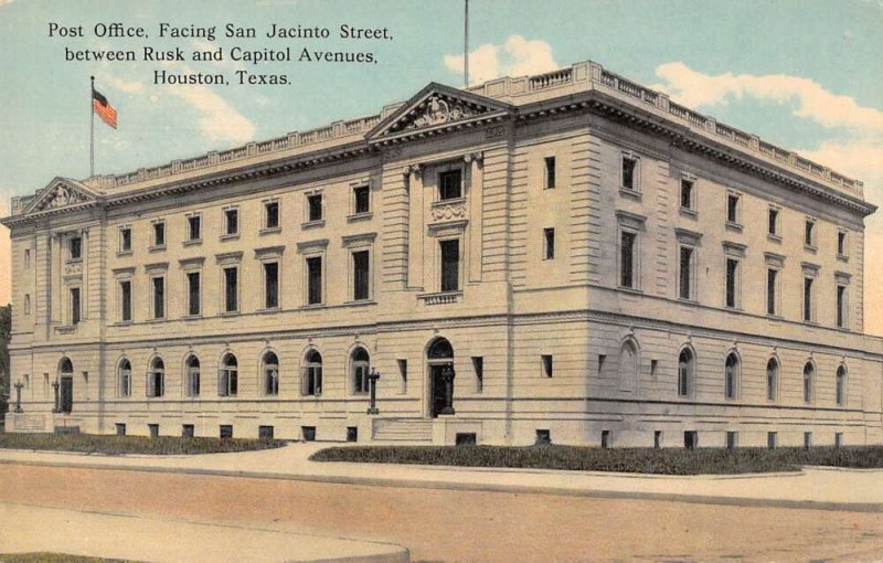 Houston Texas Post Office Facing San Jacinto Street Vintage Postcard