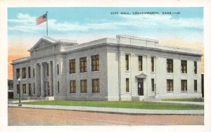 LEAVENWORTH, Kansas KS    CITY HALL BUILDING   ca1920's Vintage Postcard