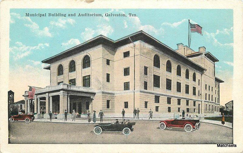 Autombiles GALVESTON TEXAS Municipal Building auditorium Seawall postcard 100994