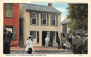 Mark Twain At His Boyhood Home, Hannibal, Missouri ca 1940s Vintage Postcard