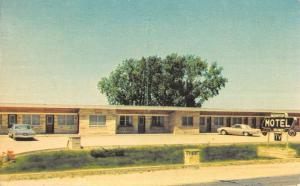 Angola Indiana Welster Motel Street View Vintage Postcard K52746