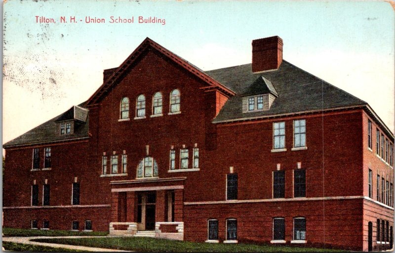 Antique Postcard Divided Back Tilton New Hampshire Union School Building