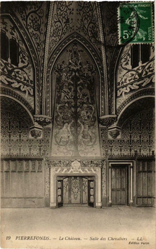 CPA Compiegne- Le Chateau, Salle des Chevaliers FRANCE (1009178)