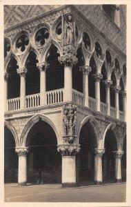 B98047 venezia palazzo ducale angolo adamo ed eve postcard real photo italy