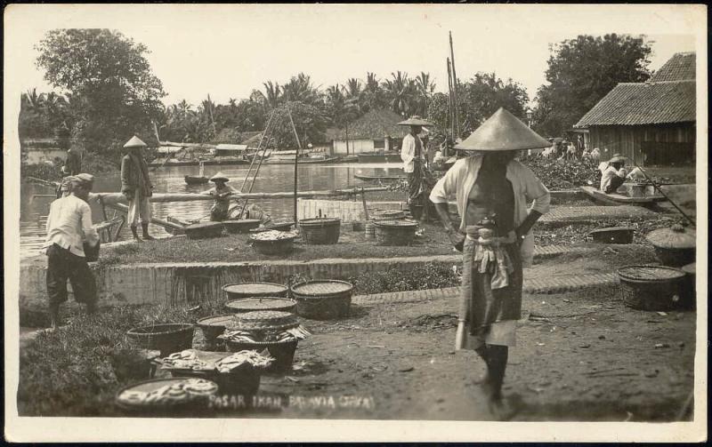 indonesia, JAVA BATAVIA, Pasar Ikan, Native People (1940) RPPC Stamps