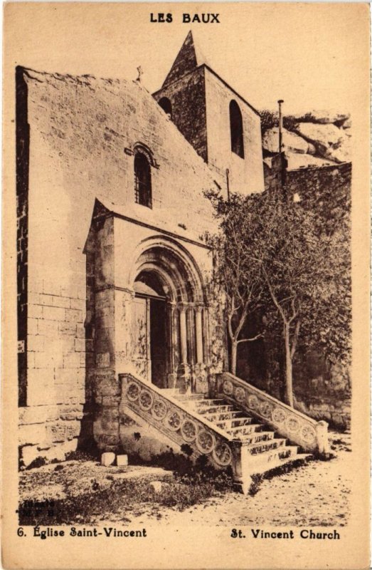 CPA LES BAUX Eglise Saint-Vincent (1259070)