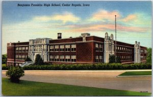 VINTAGE POSTCARD BENJAMIN FRANKLIN HIGH SCHOOL AT CEDAR RAPIDS IOWA