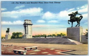 Postcard - The World's most Beautiful Plaza, Grant Park - Chicago, Illinois