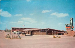 1958 Fort Worth Texas Golden Gate Motel Mid Century Agriculture Postcard 26-136