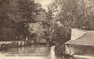 CPA GOUVIEUX - Grand Lavoir sur la Nonette (131057)