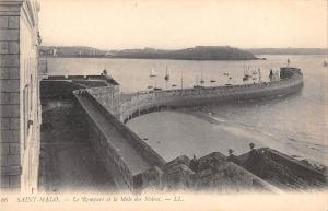 BR78299 saint malo le rempart et le mole des noires   france