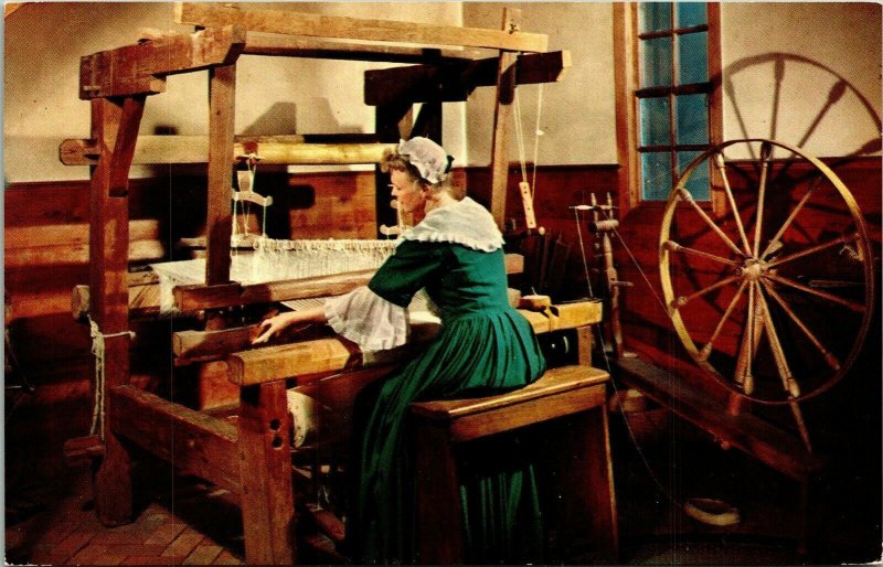 Weaving House Williamsburg Virginia VA Weaver Loom VTG Postcard Mirro Chrome UNP 