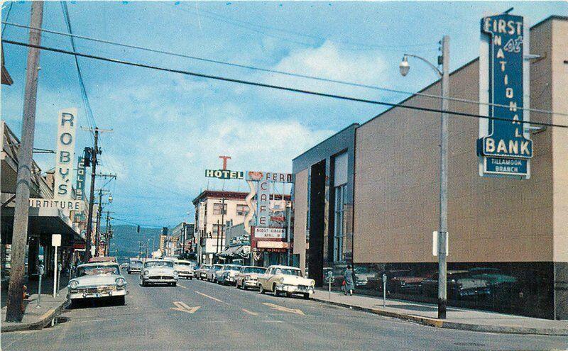 Autos Marquee Hotel Main Street 1950s Postcard Smith Colorpicture 137