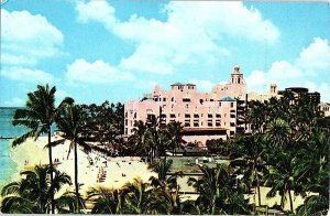 Postcard HOTEL SCENE Waikiki Hawaii HI AI9685