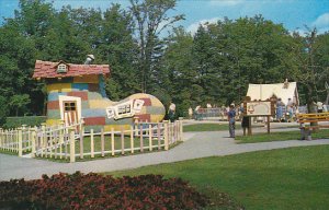 Canada Old Woman Who Lived In A Shoe Storybook Gardens London Ontario