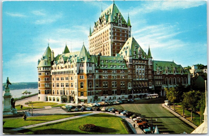 VINTAGE POSTCARD 1973 POSTED VIEW OF THE CHATEAU FRONTENAC MONTREAL CANADA