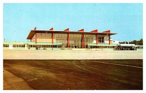 Postcard AIRPORT SCENE Warwick Rhode Island RI AU0357