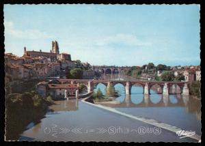 L'ALBIGEOIS - Le Pont-Vieux sur le Tarn, a ALBI et la Basilique Sainte-Cecile