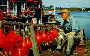 USA Lobsterman Painting Buoys Maine Coast Chrome Postcard 09.86 