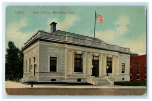 1914 The Post Office Building Street View Muscatine Iowa IA Antique Postcard 