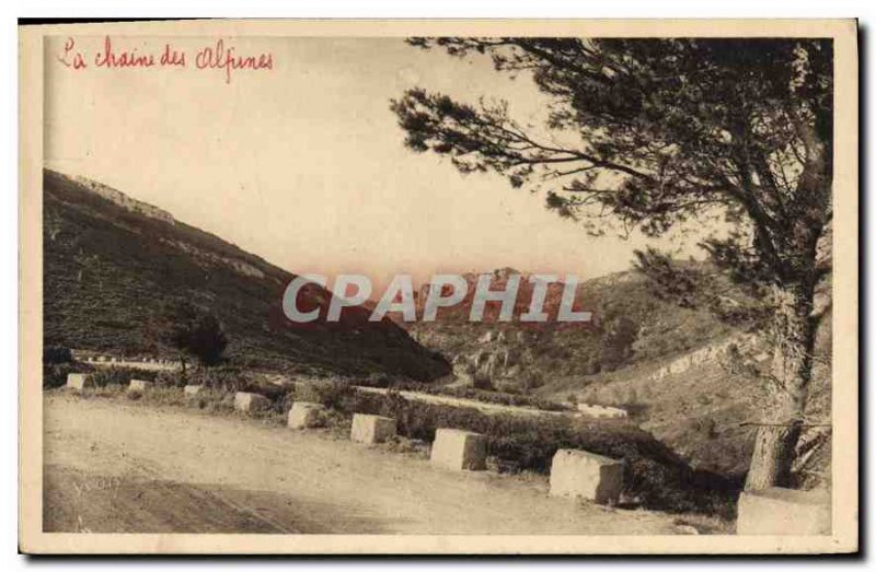 Old Postcard Les Baux B R Avignon Road