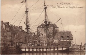 CPA HONFLEUR Le Vieux Bassin et le Lieutenance (1225317)