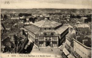 CPA SENS - Place de la République et le Marché Couvert (657054)