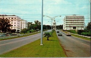 Apalachee Parkway Tallahassee FL c1970 Vintage Postcard D53