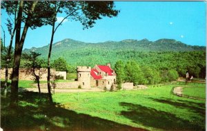 NC, Linville  HIGHLAND STABLE CLUB Horse Riding SCOTTISH CASTLE/Village Postcard