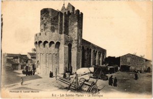 CPA SAINTES-MARIES-de-la-MER LES SAINTES-MARIES - La Baislique (1258952)