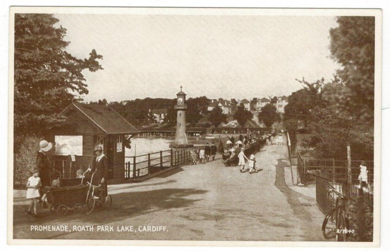 Great Britain 2018 Unused Postcard Wales Cardiff Roath Park Lake Promenade