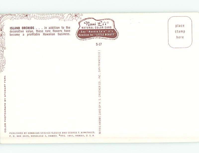 Unused 1950's RISQUE- PRETTY GIRLS HOLDS ORCHID FLOWERS state of Hawaii HI Q0491