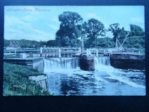 Kent MAIDSTONE Allington Locks c1907 Postcard by Valentine 50252JV