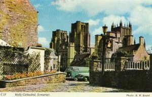Somerset Postcard - Wells Cathedral - Ref TZ3320