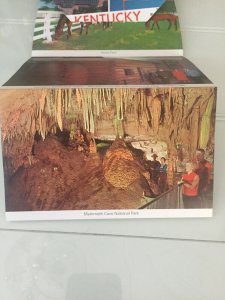 1983 USED  POSTCARD SOUVENIR FOLDER GREETINGS FROM KENTUCKY 