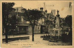 CPA OUISTREHAM - La Place de l'Église (140489)