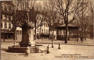 CPA CHALON-sur-SAONE - Fontaine Neptune et Place BEAUNE (637758)