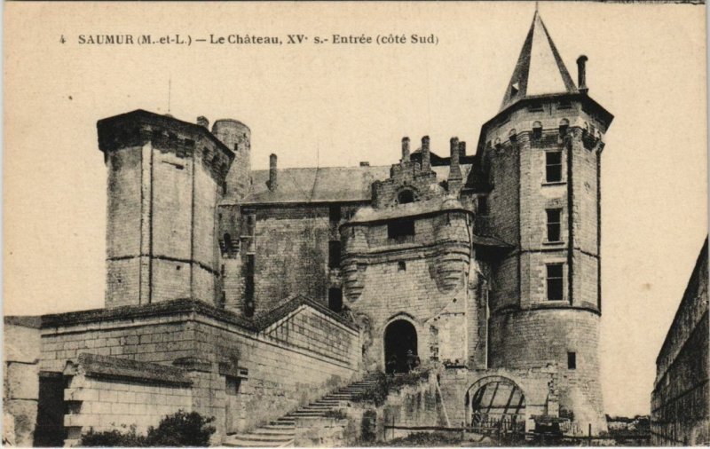 CPA Saumur Le Chateau , Entree FRANCE (1153041)