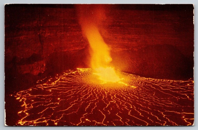 Kilauea Volcano Eruption Halemaumau Firepit Hawaii National Park HI Postcard D22