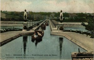 CPA Loiret Briare Le Pont-Canal vue de face (984697)